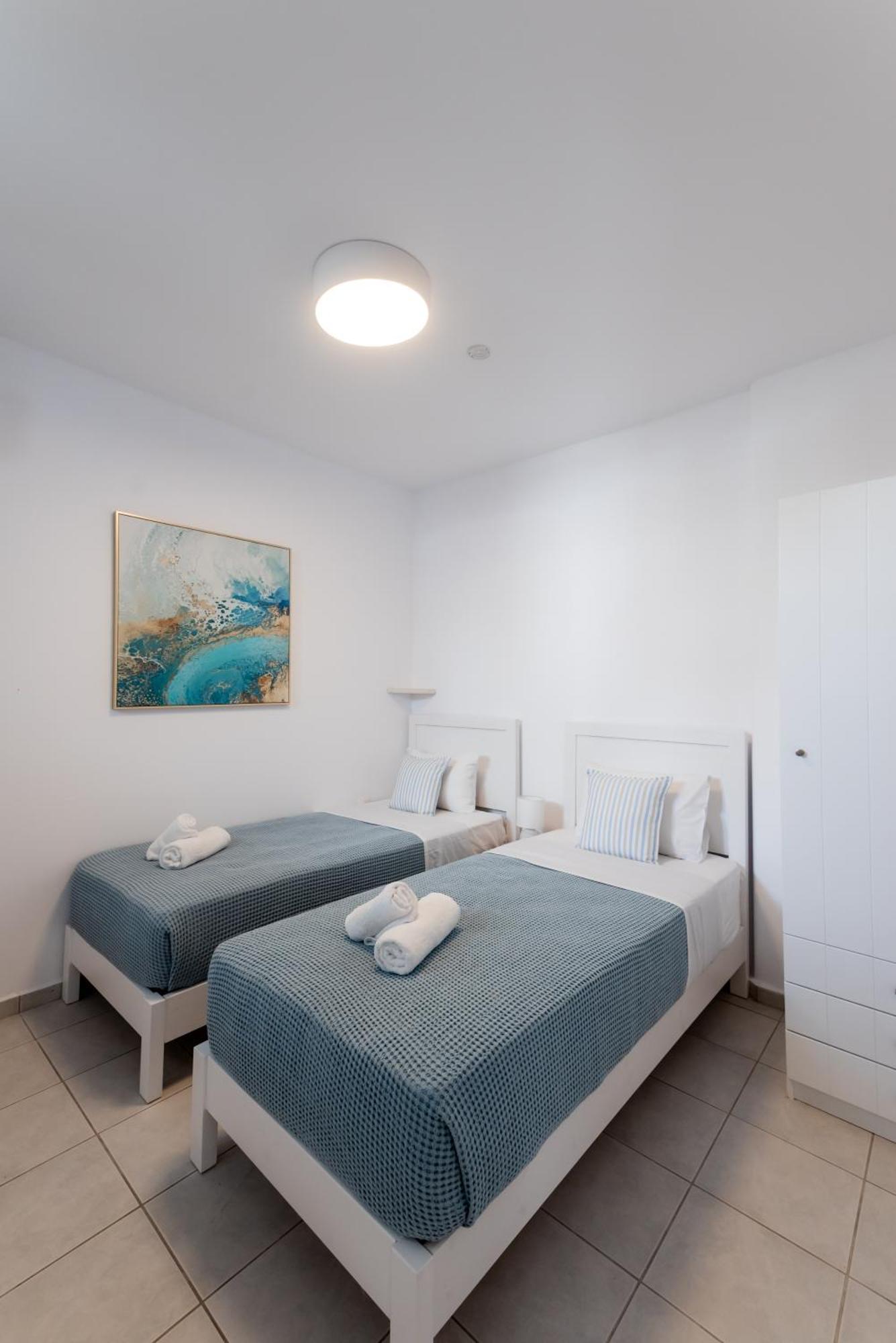 Olive Tree Mykonos Town Semi-Basement Apartment エクステリア 写真