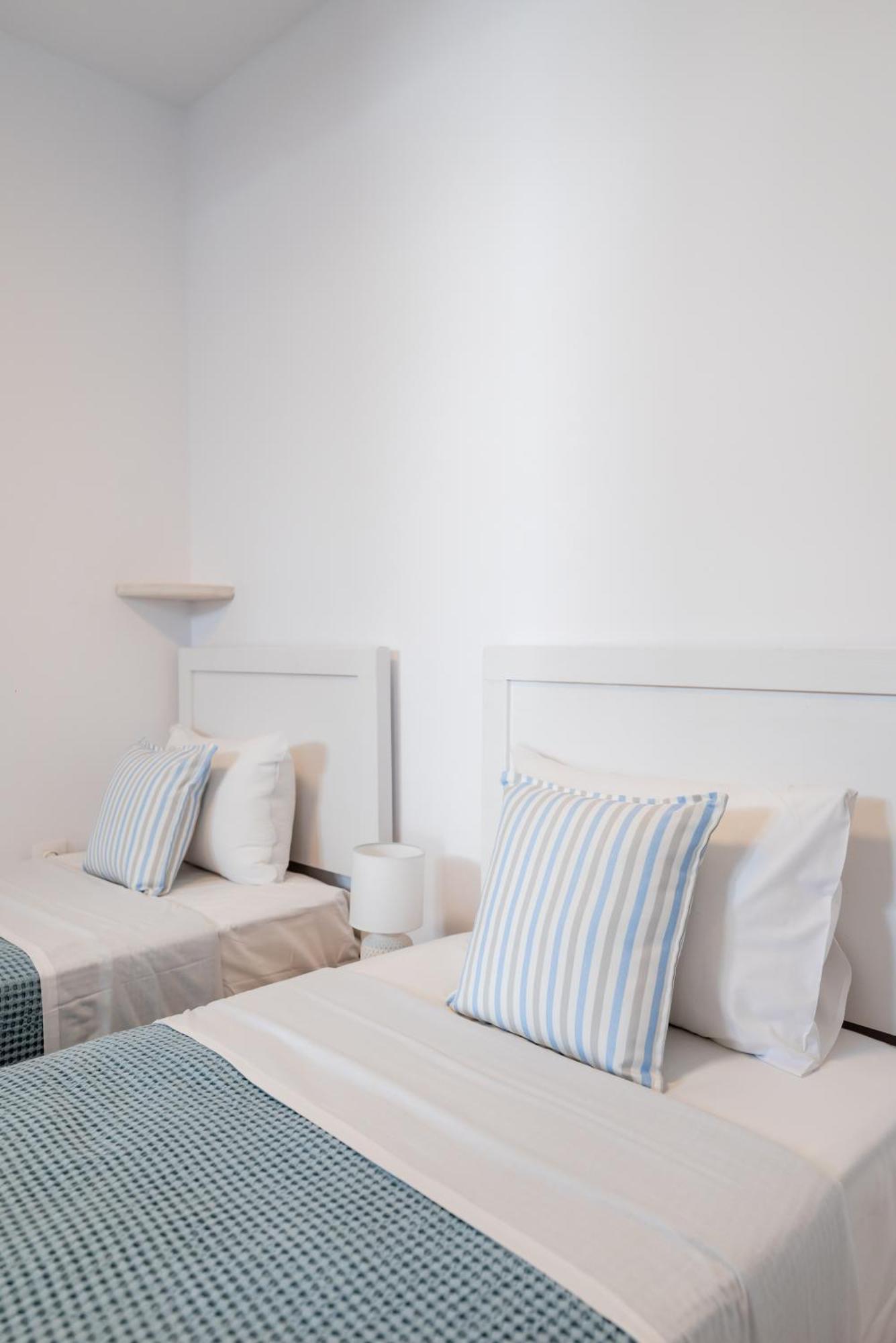 Olive Tree Mykonos Town Semi-Basement Apartment エクステリア 写真